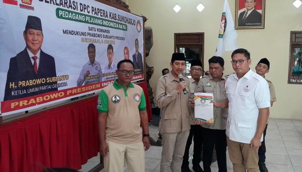 Dukung Prabowo Presiden,  Pedagang Pasar Sukoharjo Deklarasi Gabung Papera