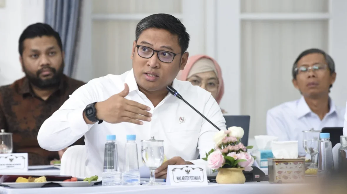 Demi Petani Tak Merugi, Wamentan Sudaryono Minta Bulog Serap Hasil Panen Raya