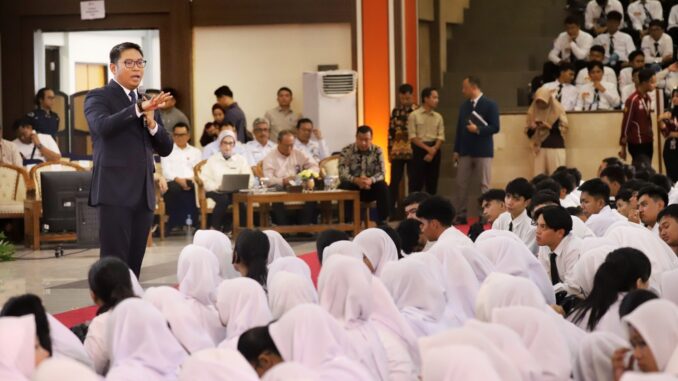 Wamen Sudaryono Beri Motivasi Maba UB: Manfaatkan Masa Muda untuk Belajar dan Berinovasi