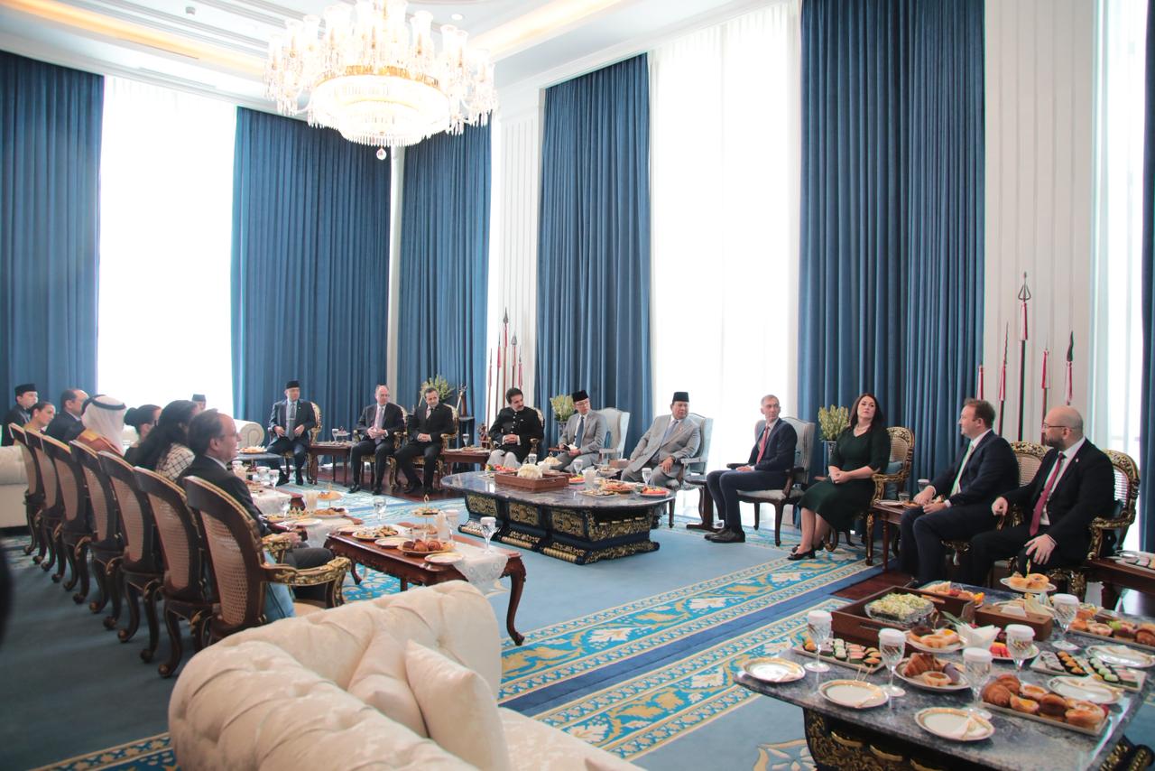 Presiden Prabowo Terima Surat Kepercayaan 12 Duta Besar: Perkuat Diplomasi dan Persahabatan Global