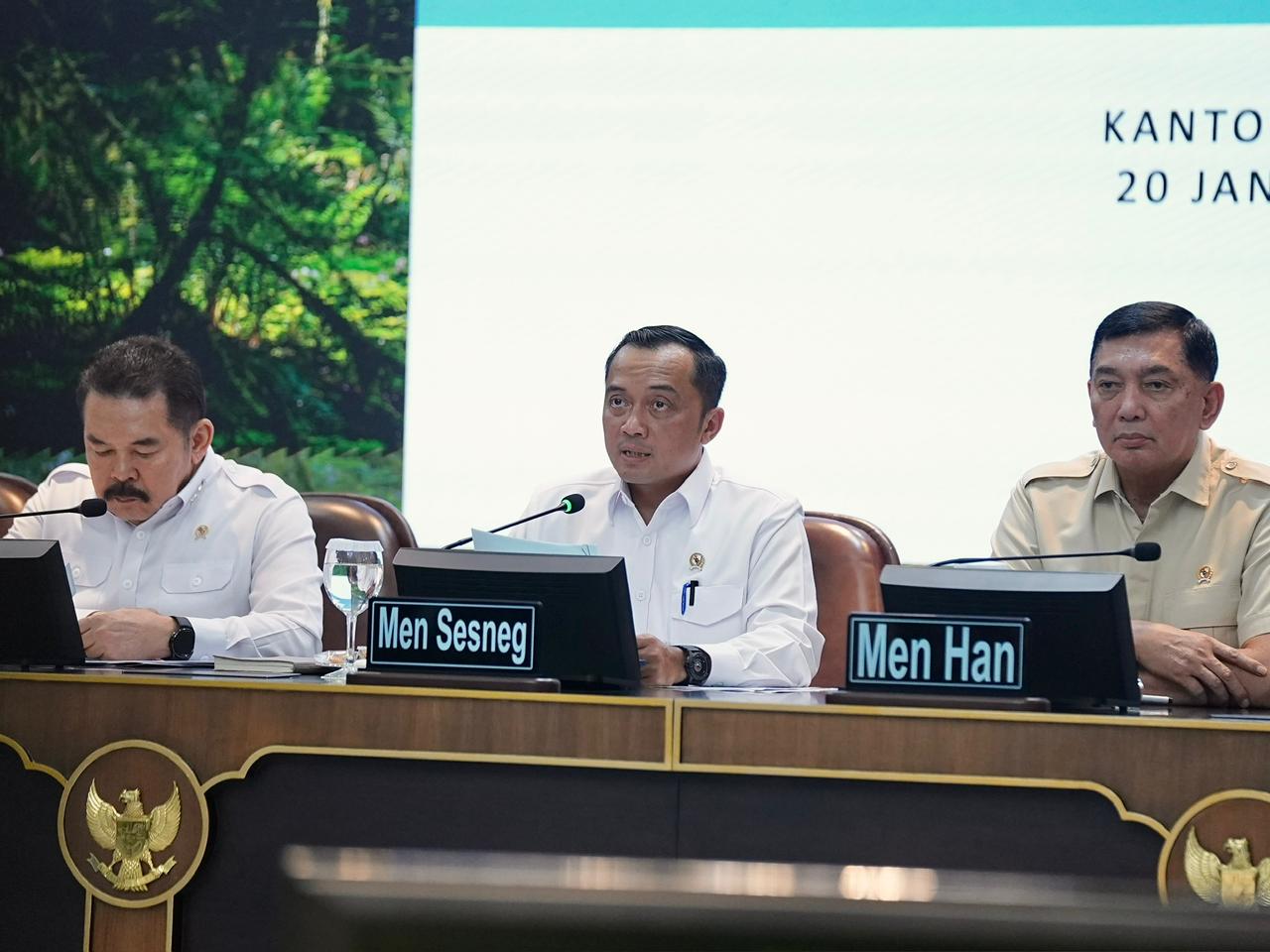 Negara Kuasai Kembali 4,09 Juta Hektare Kebun Sawit Ilegal: 900 Hektare Dikembalikan Jadi Hutan Konservasi